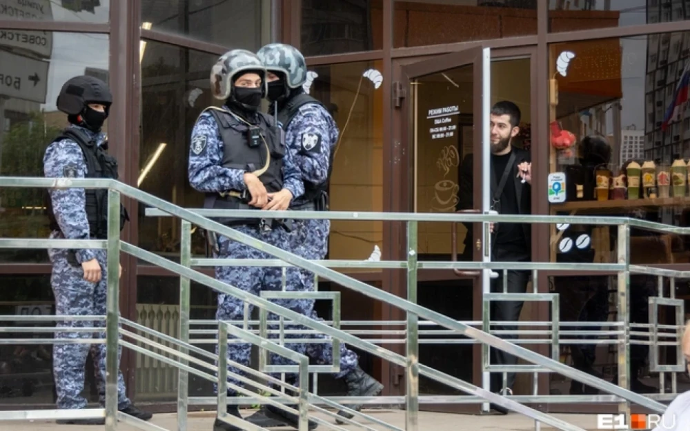 Rosqvardiya yenidən "Baku Plaza"ya gəlib -FOTO